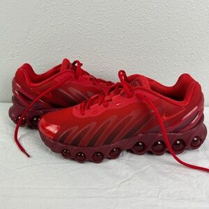 Nike Air Max DN8 University Red (Women's 10 /Men's 8.5) Excellent Condition